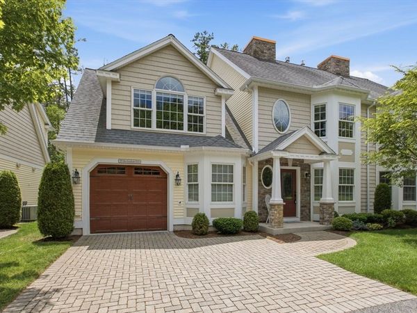25 Buckingham Rd, Unit 25, Tewksbury, MA 01876