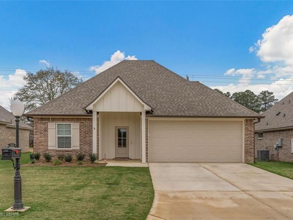 323 Mousse Ruelle Drive, Shreveport, LA 71106