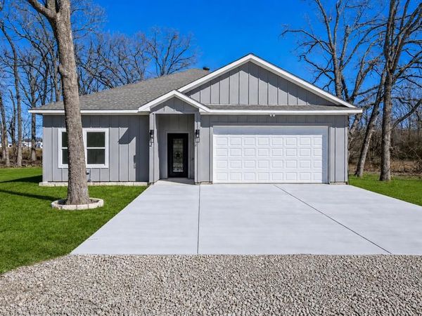202 Dover Drive, West Tawakoni, TX 75474