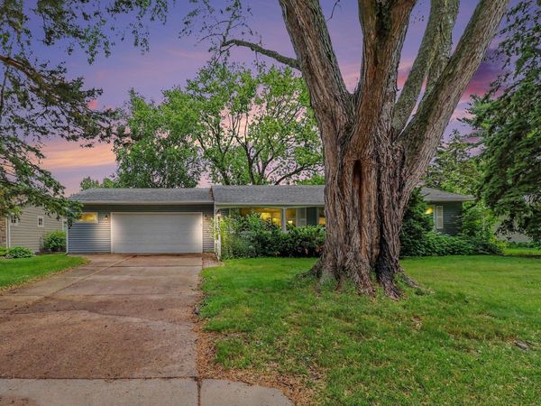 2203 Lakeaires Boulevard, White Bear Lake, MN 55110