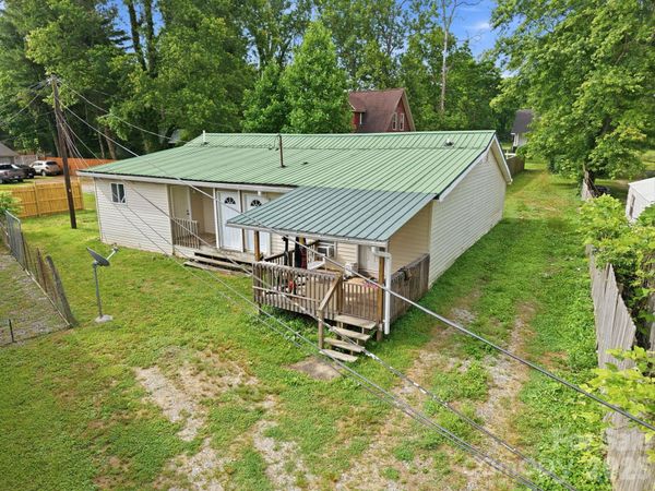 104 Jody Street , East Flat Rock, NC 28726