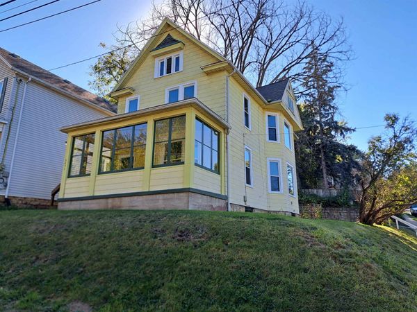 2071 N Main Street, Dubuque, IA 52001