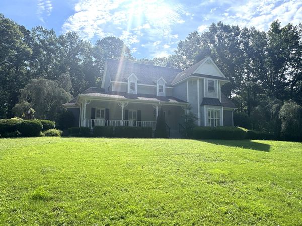 120 Bentley Dr., Tupelo, MS 38804