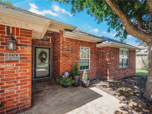 409 Ridgemont Avenue , Lowell, AR 72745