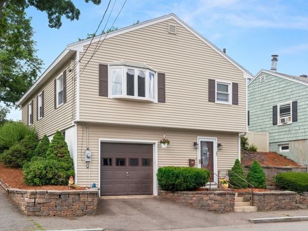 27 Woodside, Salem, MA 01970