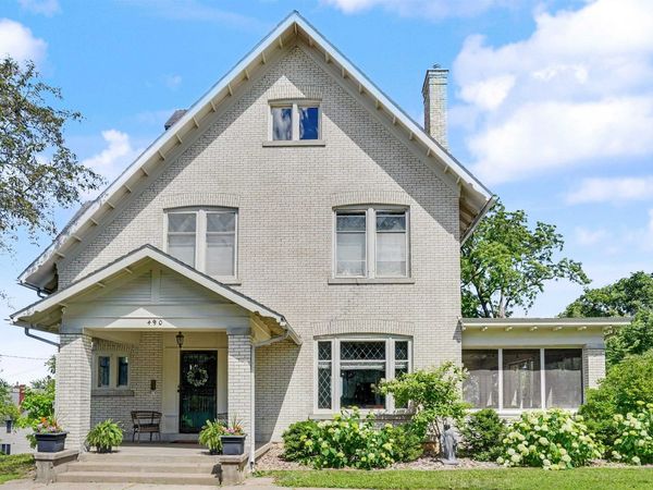 490 Alpine Street, Dubuque, IA 52003