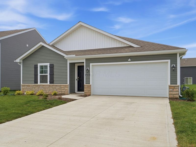 4333 Water Aven Drive, Canal Winchester, OH 43110 Photo 2