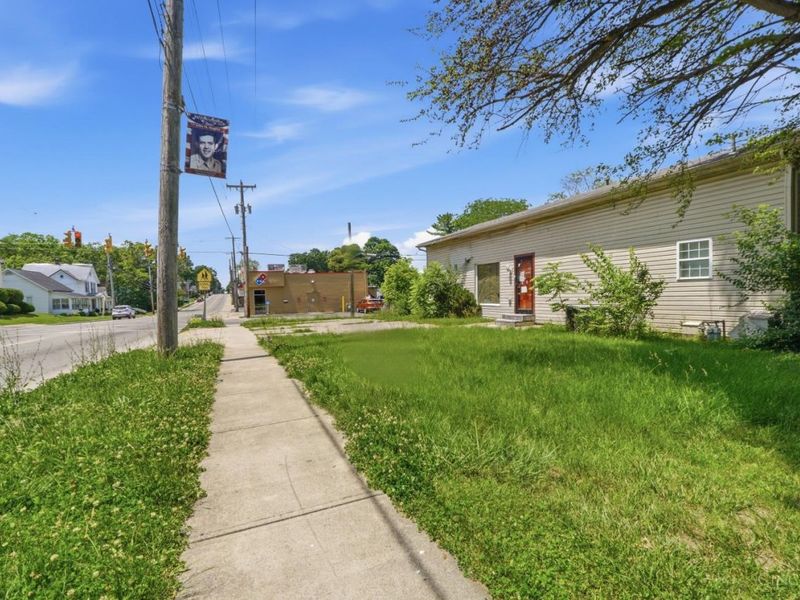 239 W Locust Street, Wilmington, OH 45177 Photo 2