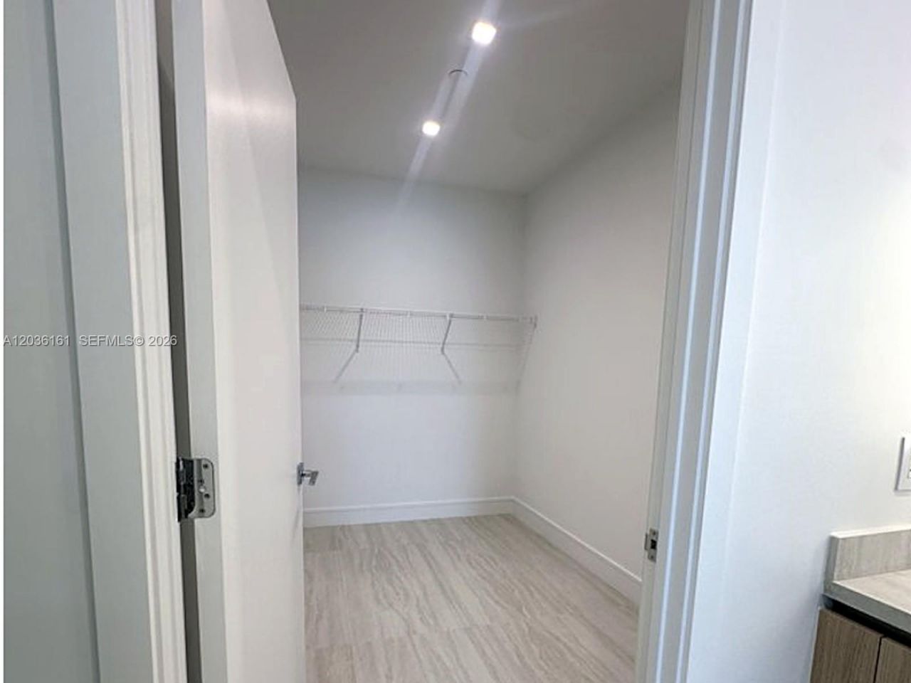 2411 Laguna Circle, Unit 509, Miami Gardens, FL 33181 Photo