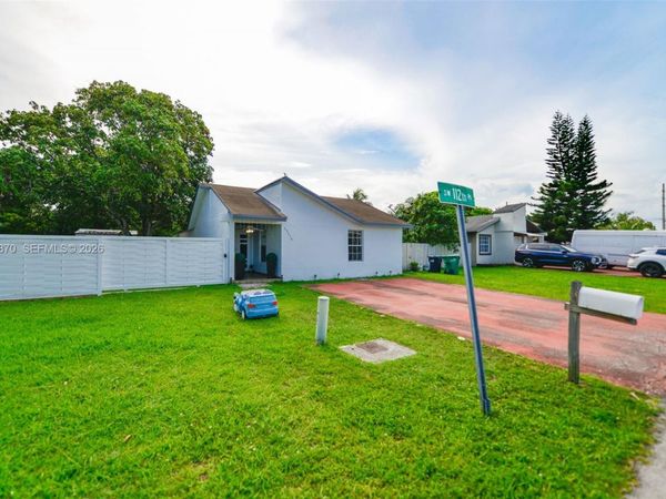 15216 SW 112th Pl , Miami, FL 33157