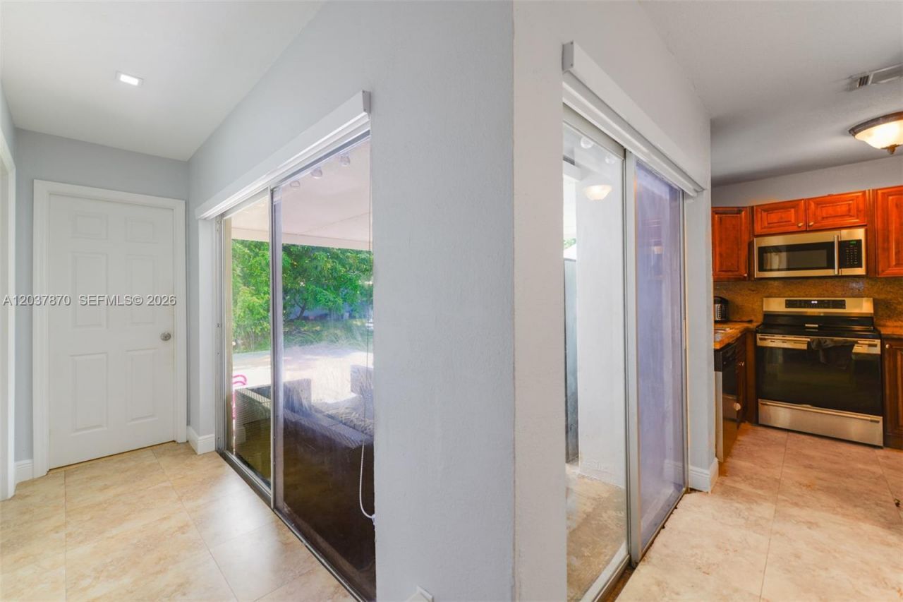 15216 SW 112th Pl , Miami, FL 33157 Photo