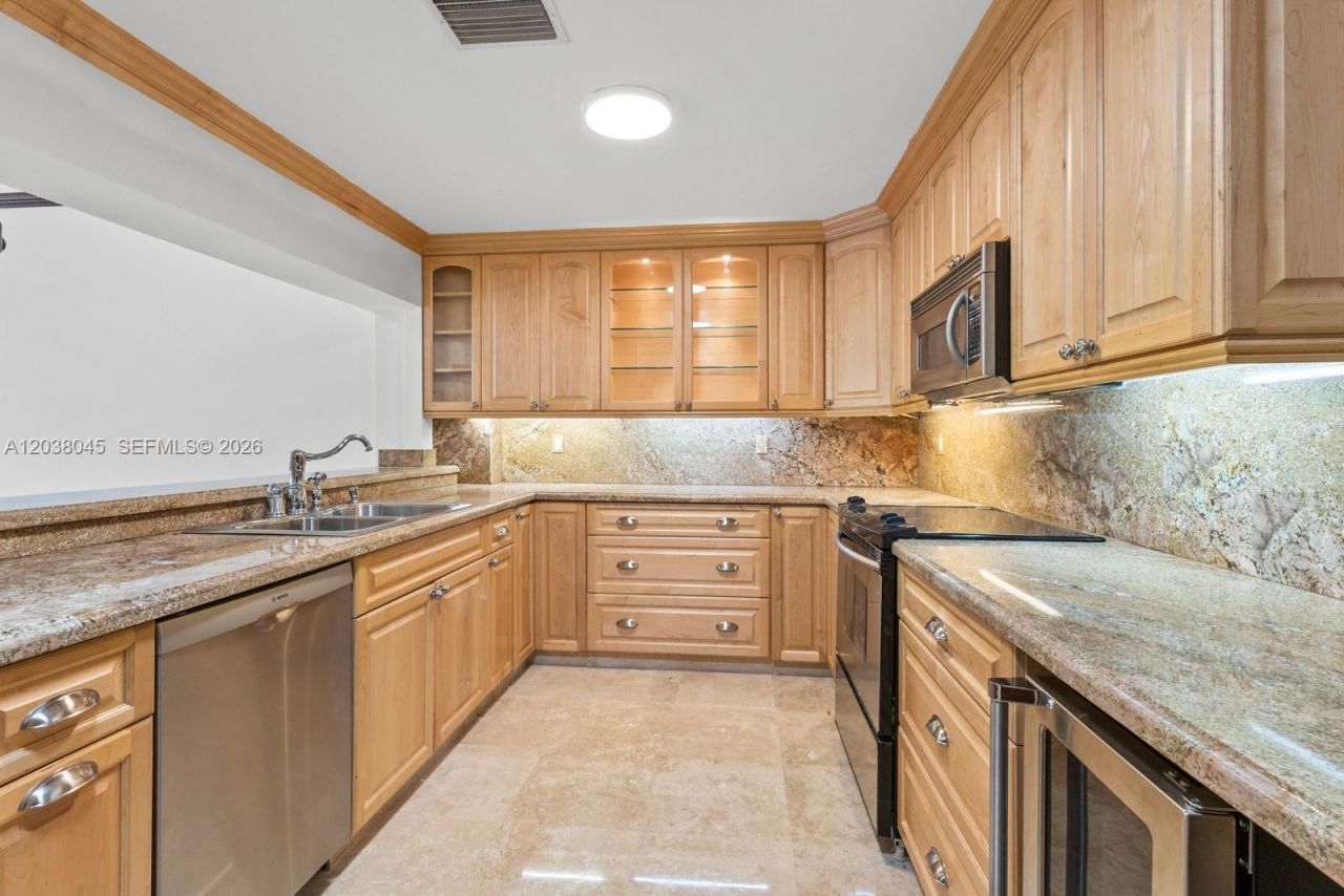 251 Crandon Blvd, Unit 133, Key Biscayne, FL 33149 Photo