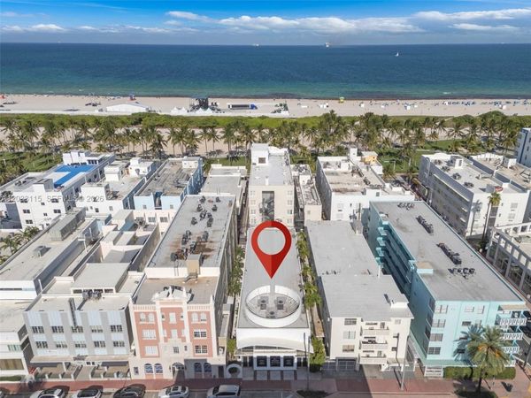 721 Collins Ave , Miami Beach, FL 33139
