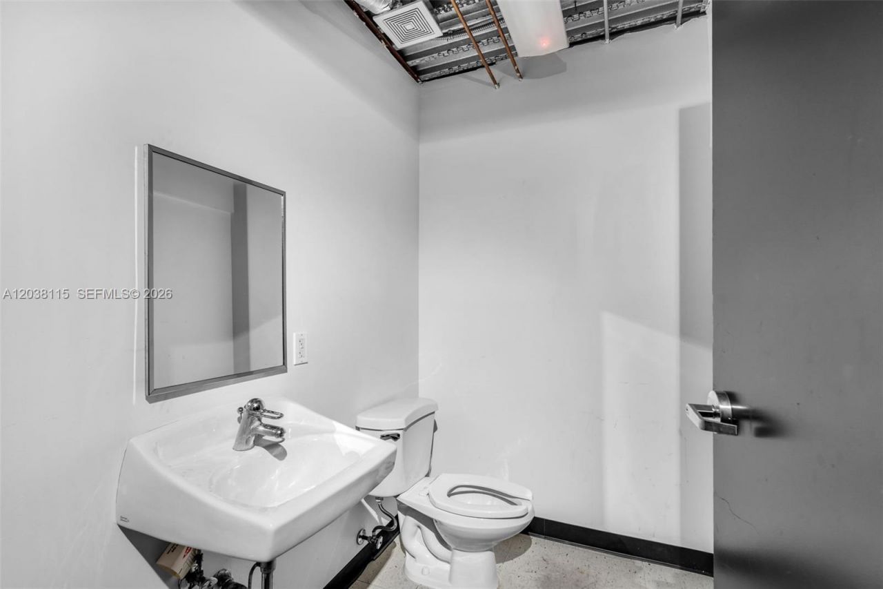 721 Collins Ave , Miami Beach, FL 33139 Photo
