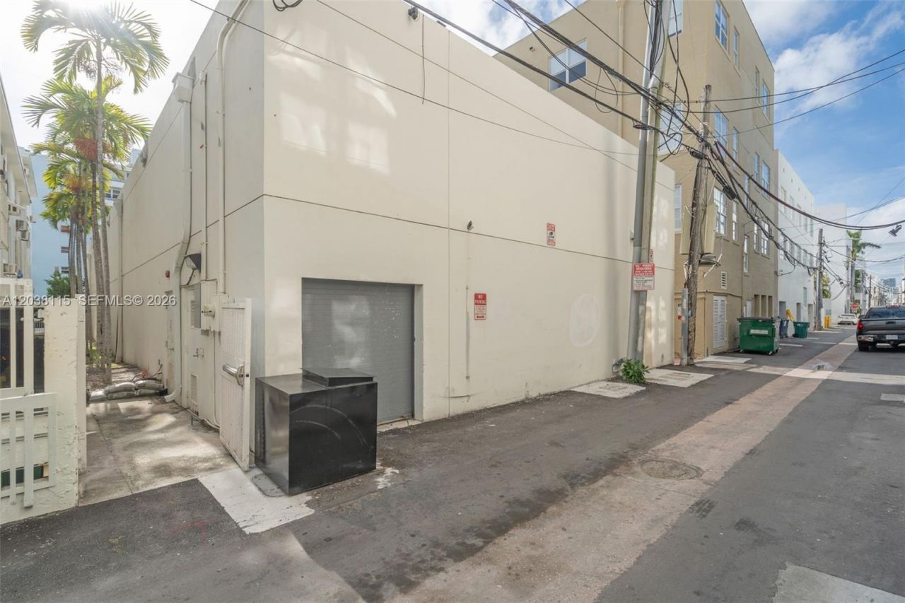 721 Collins Ave , Miami Beach, FL 33139 Photo