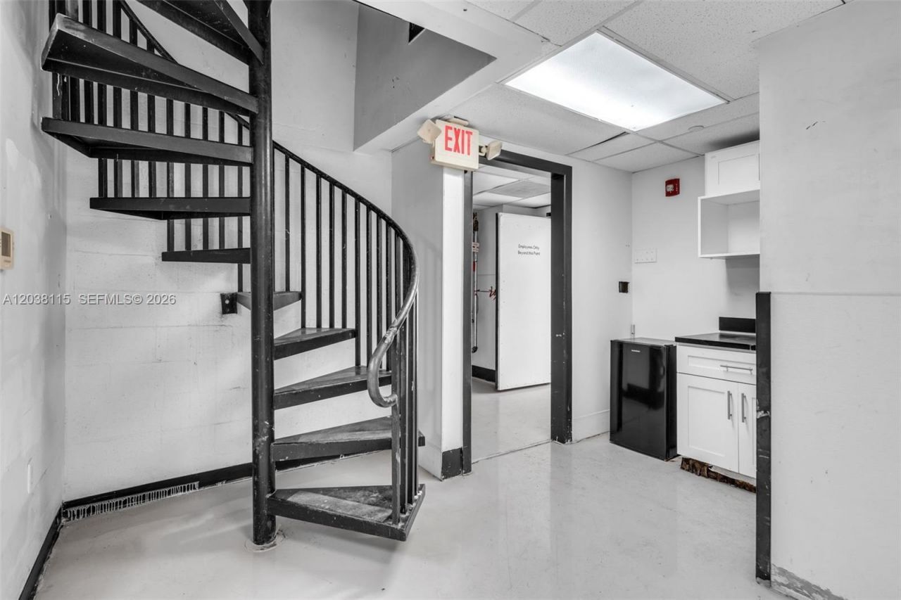 721 Collins Ave , Miami Beach, FL 33139 Photo