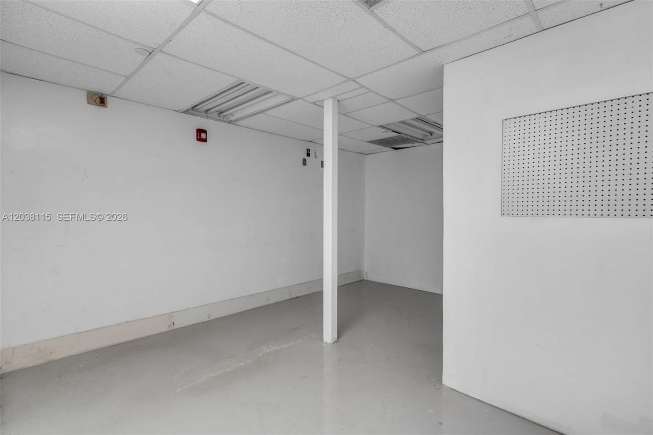 721 Collins Ave , Miami Beach, FL 33139 Photo