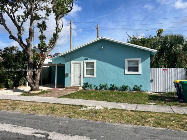 214 SW 2nd Ter , Dania Beach, FL 33004