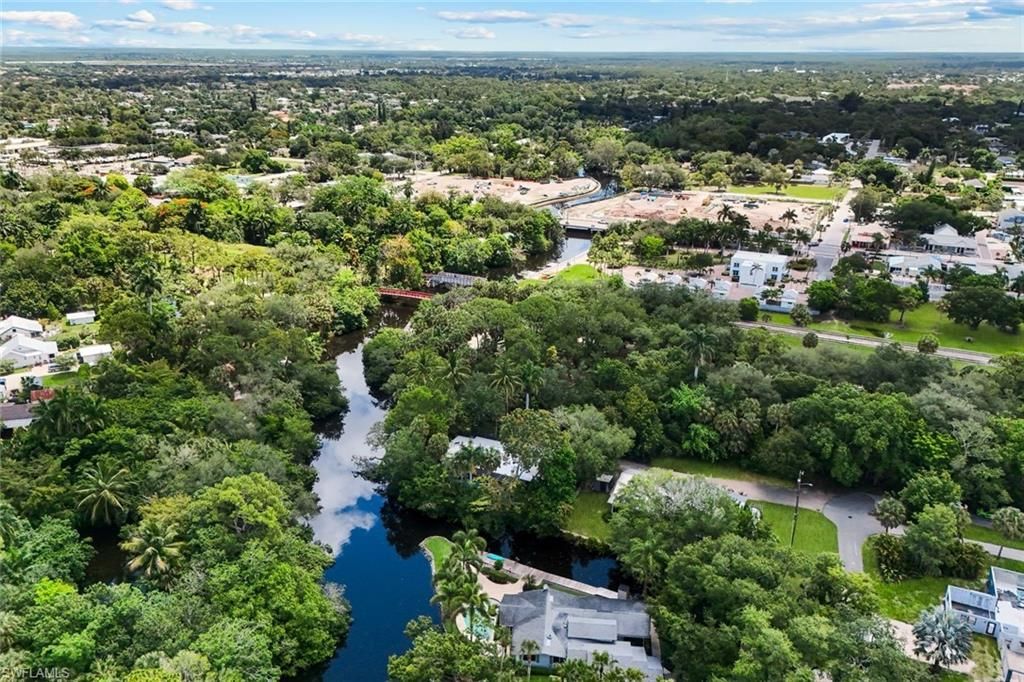 27292 East Dr, Bonita Springs, FL 34135 Photo