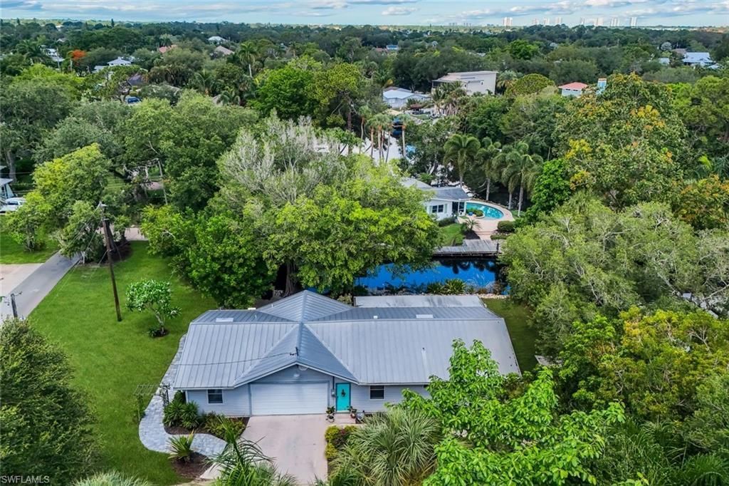 27292 East Dr, Bonita Springs, FL 34135 Photo