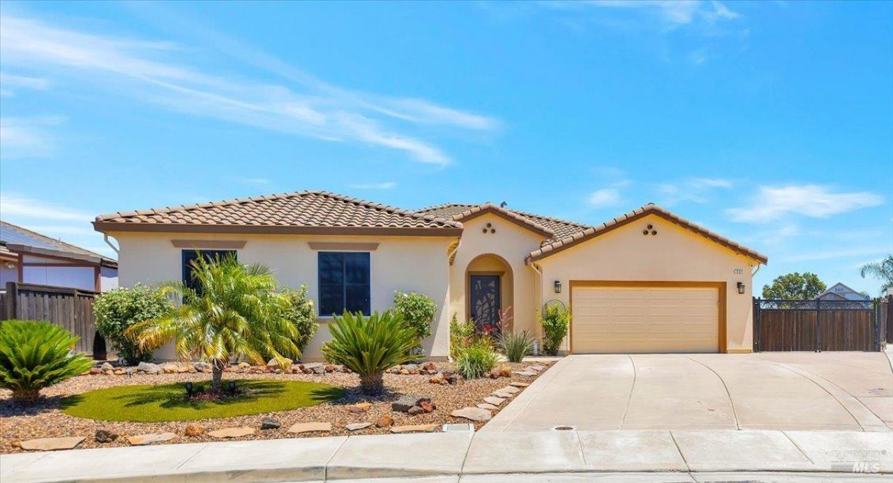 331 Frisbie Circle, Vacaville, CA 95688 Main Photo