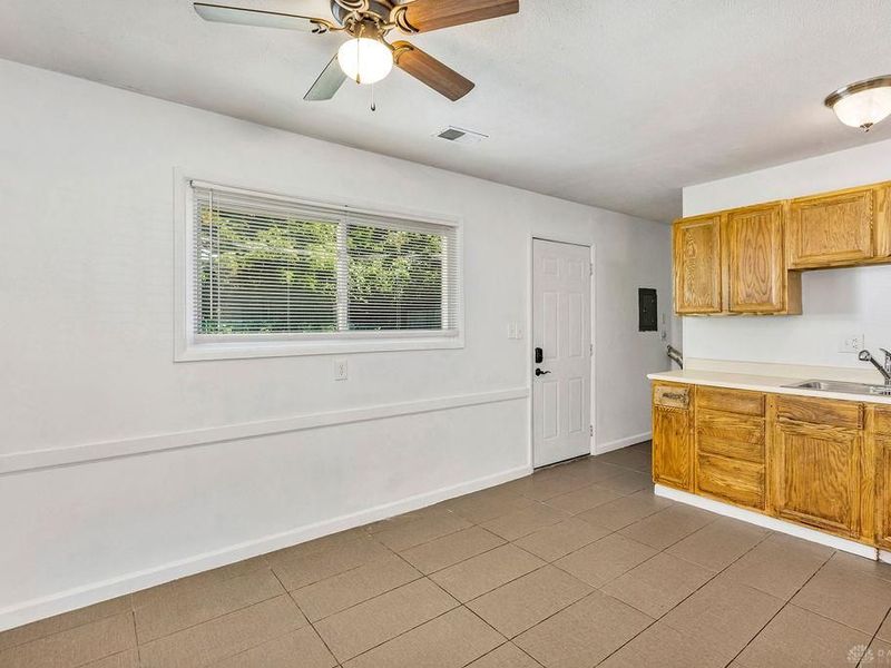 1230 Sanford Drive, Riverside, OH 45432 Photo 9