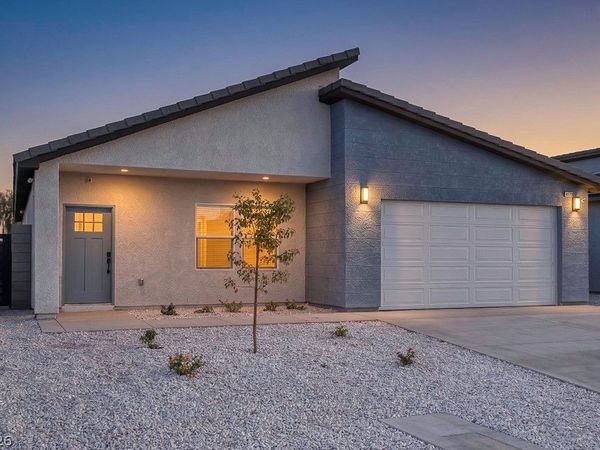 4877 E Cincinnati Avenue , Las Vegas, NV 89104