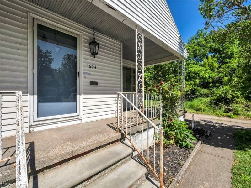 1604 Nebraska Avenue , Lorain, OH 44052 Photo 5