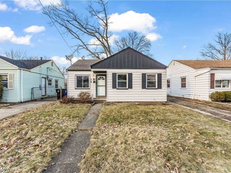 13514 Emery Avenue , Cleveland, OH 44135 Photo 2