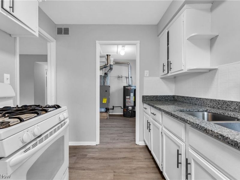 13514 Emery Avenue , Cleveland, OH 44135 Photo 9