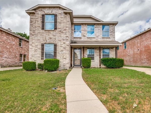 727 Lentisco Drive , Lancaster, TX 75146