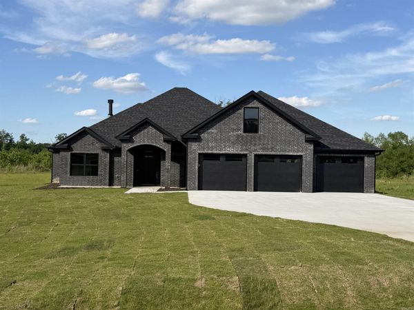 1056 Duke Drive, Bauxite, AR 72011