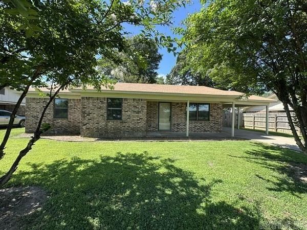 611 Ketchum Street , Lonoke, AR 72086