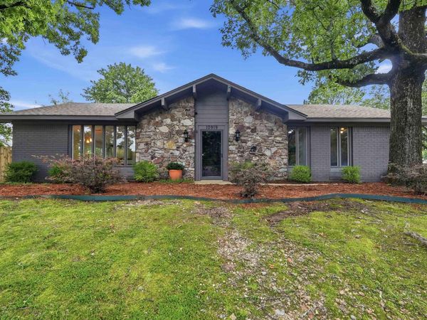 10919 Yosemite Valley Drive , Little Rock, AR 72212