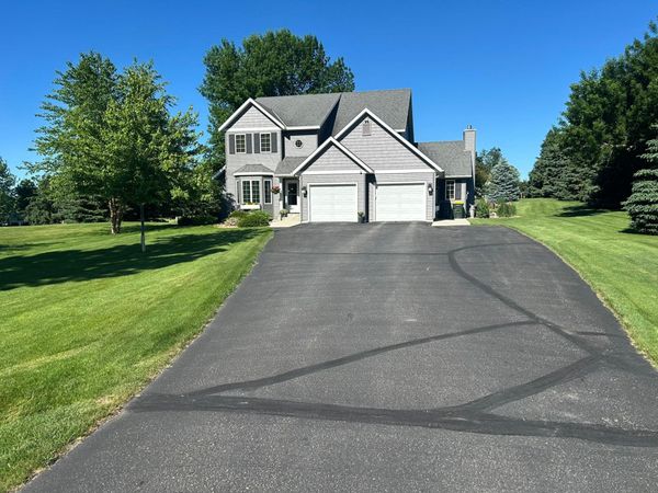 3660 8th Street NE, Willmar, MN 56201