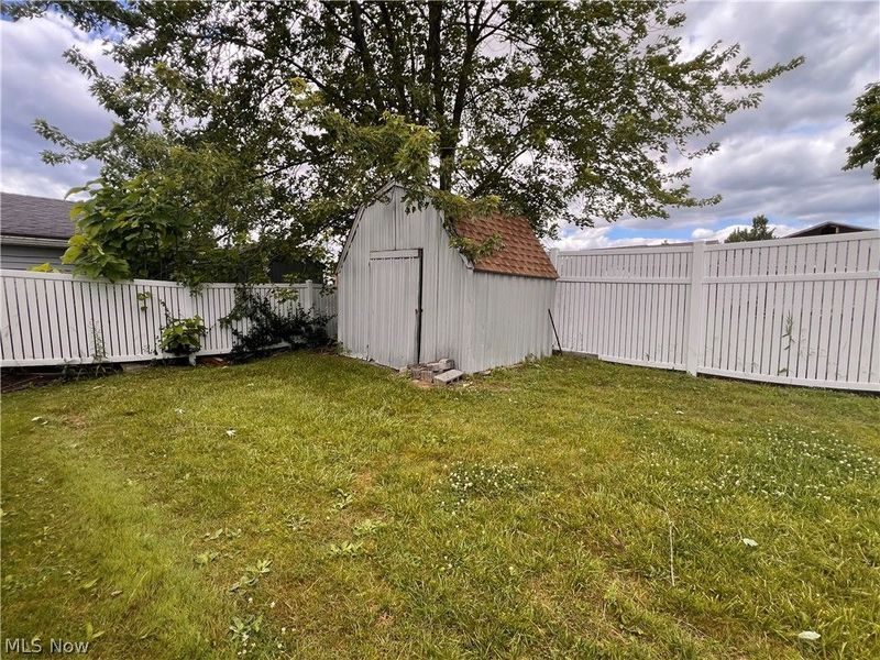 5664 Colgate Drive, Youngstown, OH 44515 Photo 14