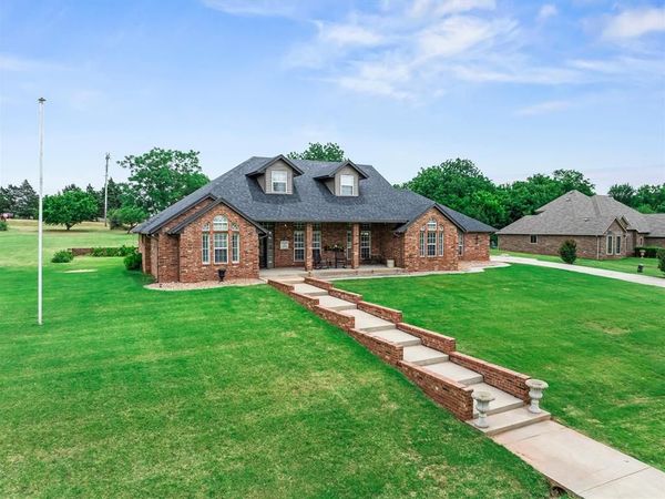 10700 Crystal Creek Drive, Mustang, OK 73064