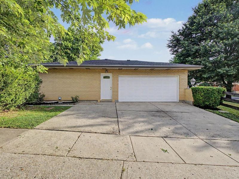 5915 Seiler Drive, Green Township, OH 45239 Photo 9