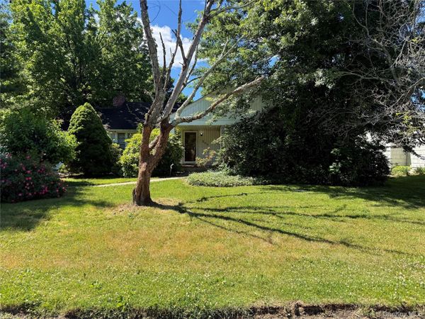 208 Overlook Terrace , East Hills, NY 11577
