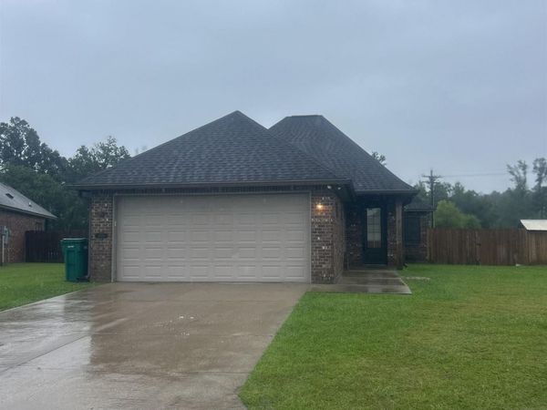 15080 Garden Creek Dr, Walker, LA 70785