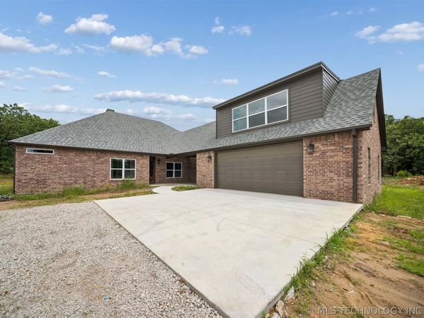 17662 N 114th Avenue , Skiatook, OK 74070