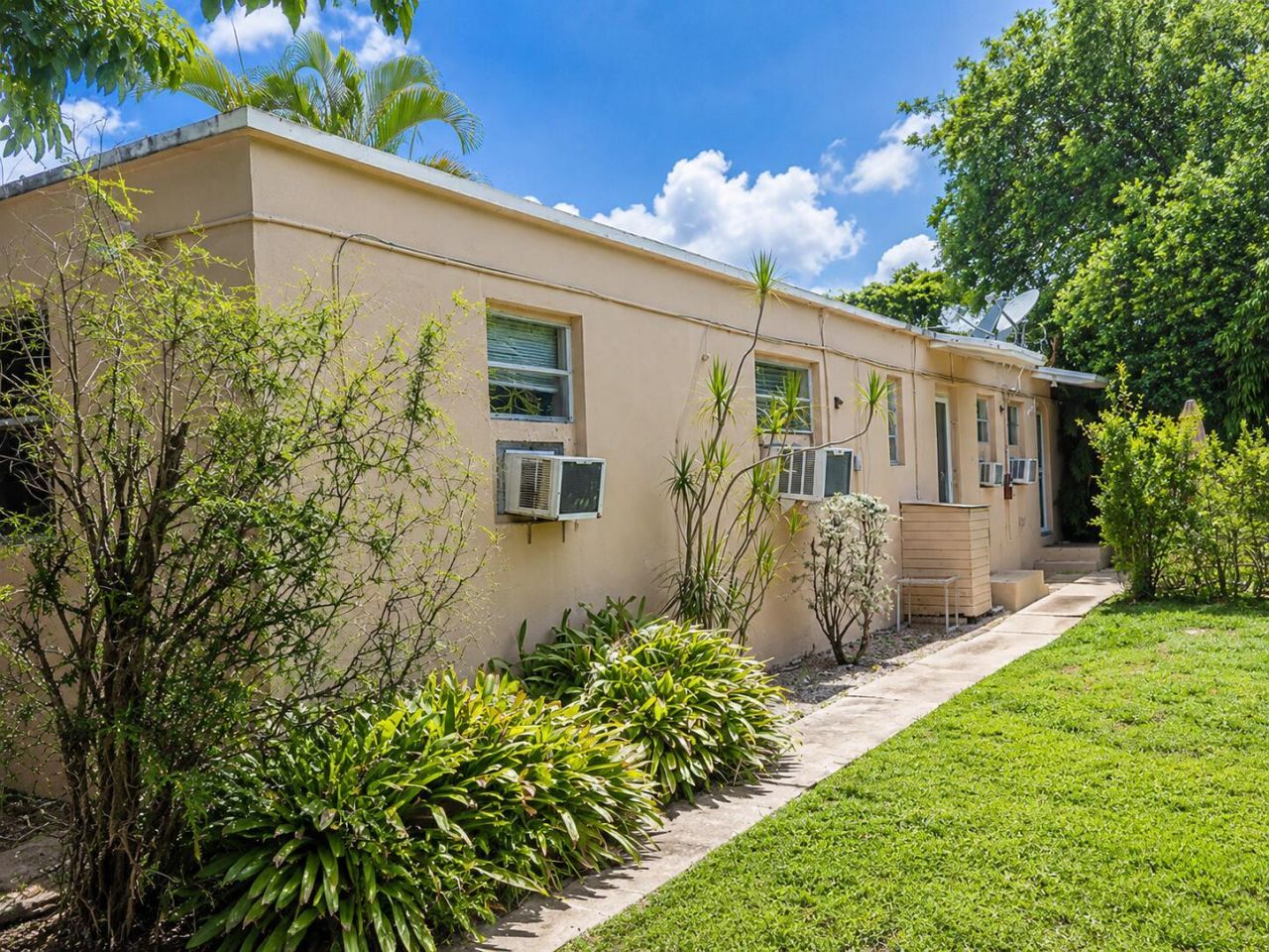 916 SW 8th Avenue, Unit 1-4, Fort Lauderdale, FL 33315 Photo