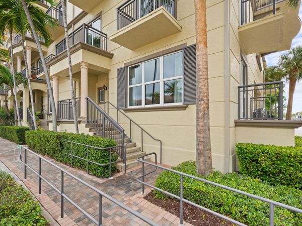 2617 NE 14th Avenue, Unit 109, Wilton Manors, FL 33334