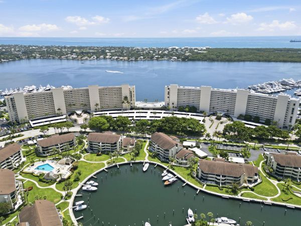 124 Lakeshore Drive, Unit 8280, North Palm Beach, FL 33408