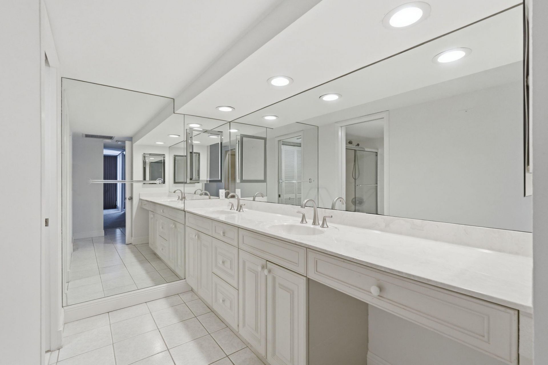 124 Lakeshore Drive, Unit 8280, North Palm Beach, FL 33408 Photo