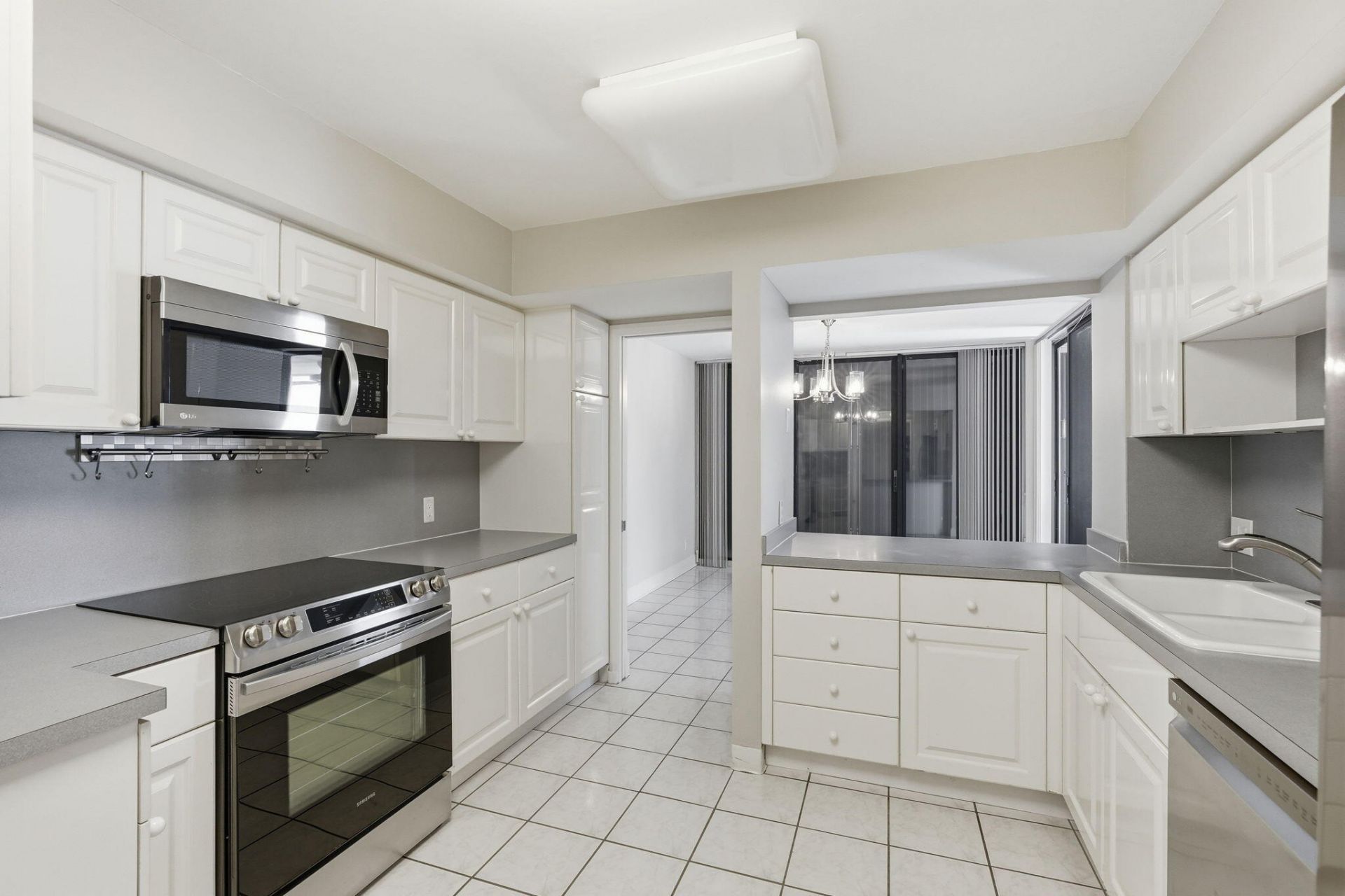 124 Lakeshore Drive, Unit 8280, North Palm Beach, FL 33408 Photo