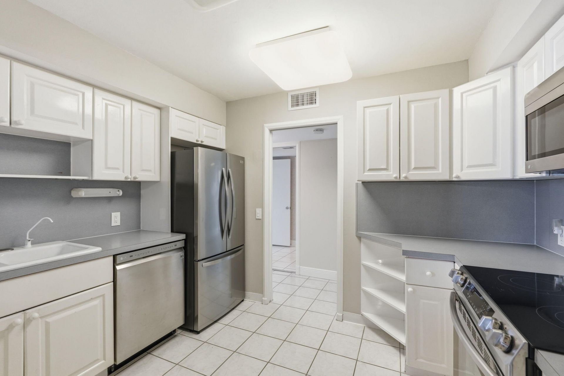 124 Lakeshore Drive, Unit 8280, North Palm Beach, FL 33408 Photo