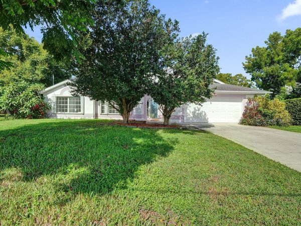 1212 SE Petunia Avenue, Port St. Lucie, FL 34952