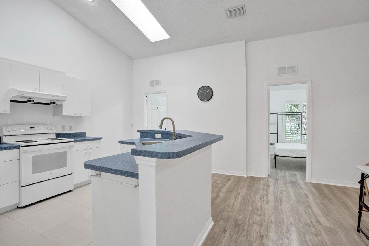 1212 SE Petunia Avenue, Port Saint Lucie, FL 34952 Photo