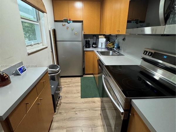 645 NE 121st St , Unit 304, North Miami, FL 33161
